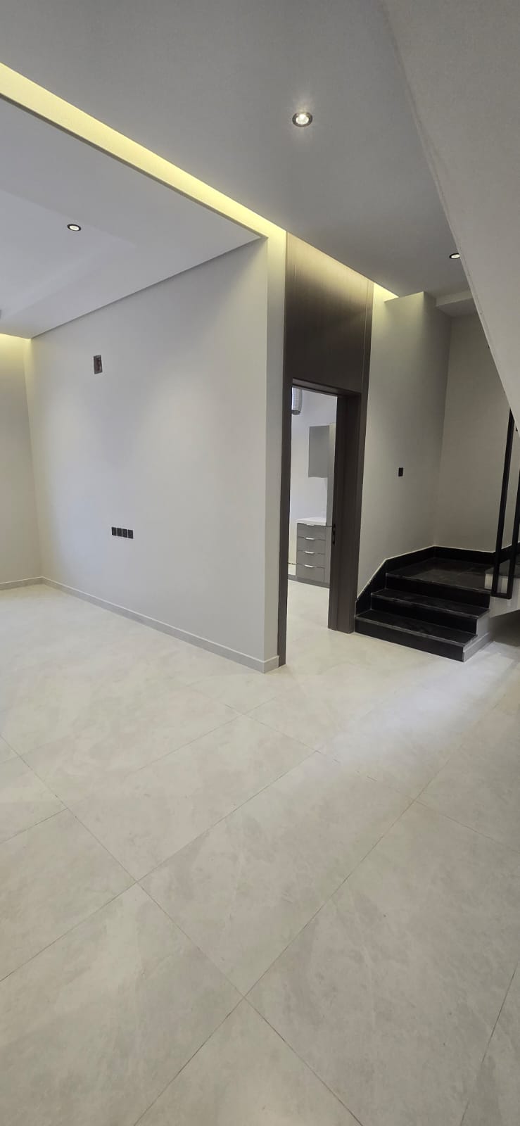 🏠 **For Rent: Two Apartments in a Duplex System (Townhouse)** 